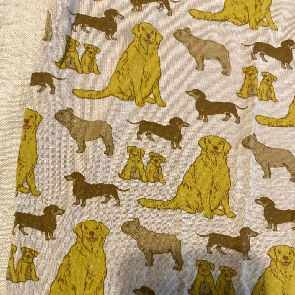 Kate Quinn dog lover lounge set - Picture 4 of 5